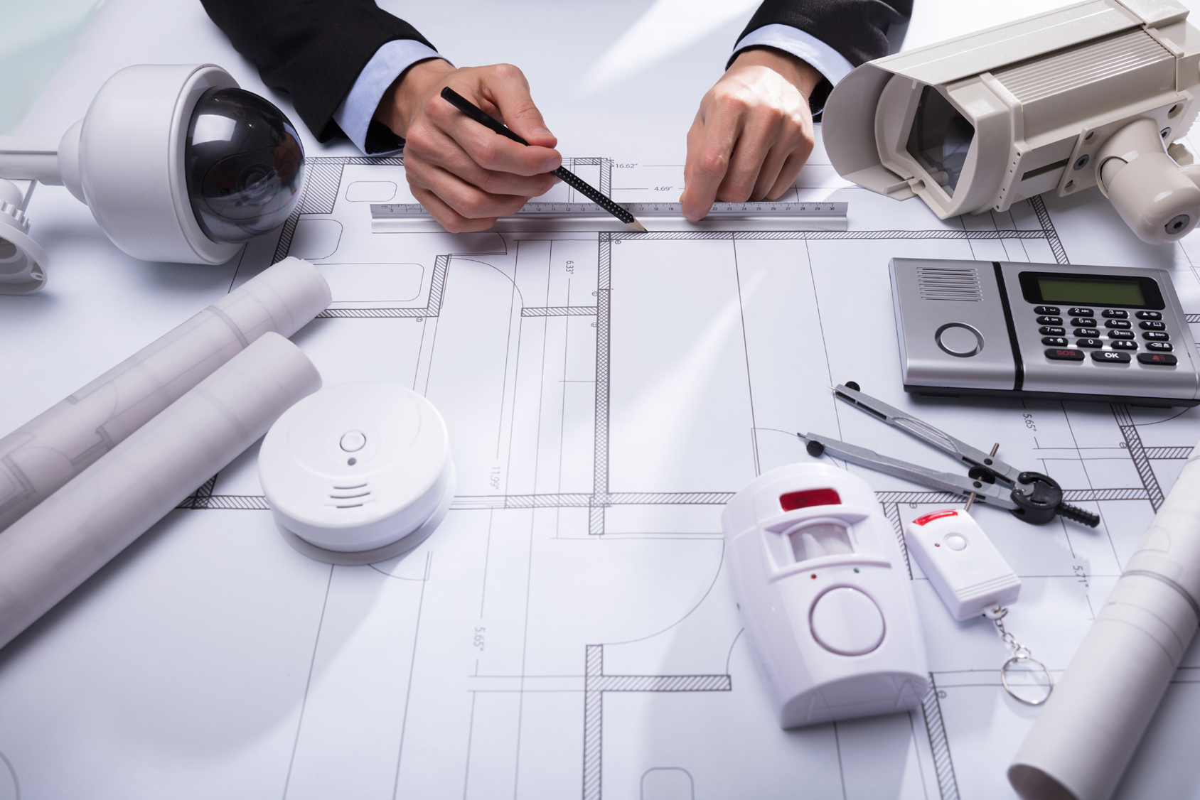 Seguros y alarmas - Planificación profesional de sistemas de seguridad